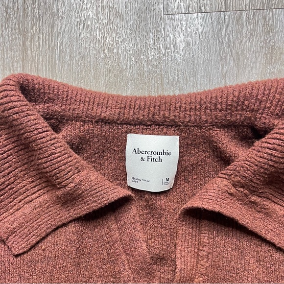 Abercrombie & fitch pullover sweater - medium - Picture 3 of 4